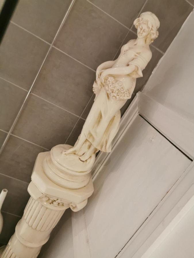 Victoriana - Private Balcony Apartment Stratford-upon-Avon